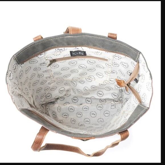 Myra Bag Undulate Tote Bag - Picture 4 of 16